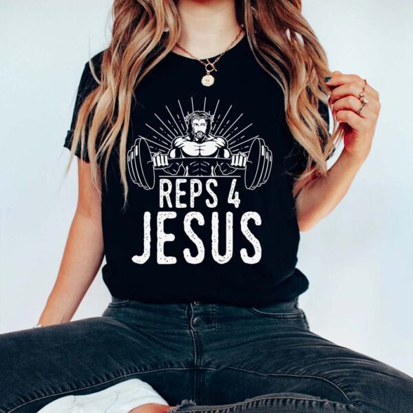 jesus lifting shirts