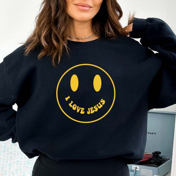 i love jesus smiley face sweatshirt