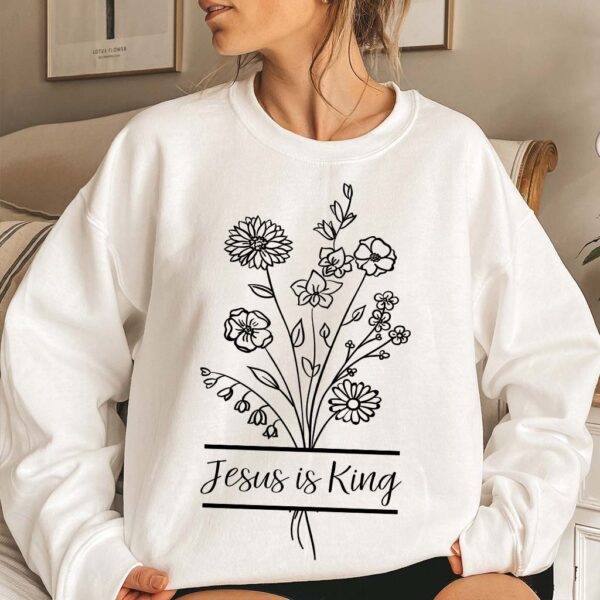 jesus is king sweater